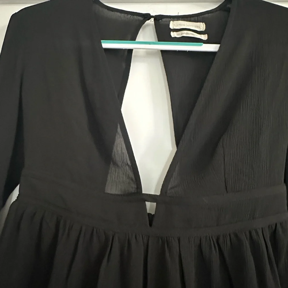 Urban Outfitters Long Sleeve low cut Shirt - Picture 4 of 4